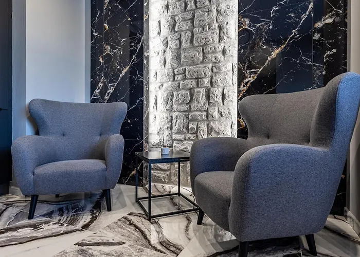 Designer's Penthouse, View! + Car Offer Apartment