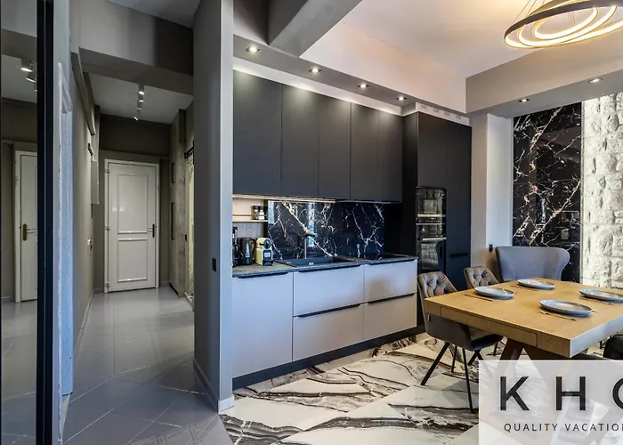 Apartment Designer's Penthouse, View! + Car Offer *