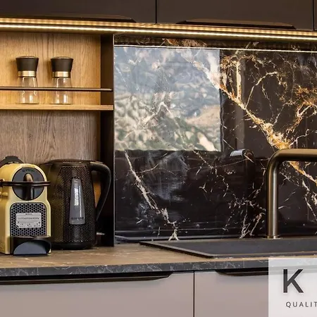 Designer's Penthouse, View! + Car Offer *