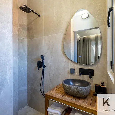 Designer's Penthouse, View! + Car Offer *