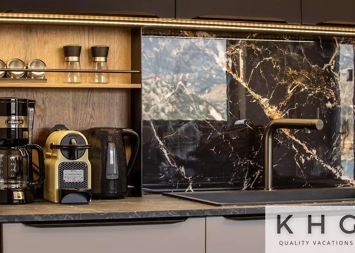 Designer's Penthouse, View! + Car Offer *