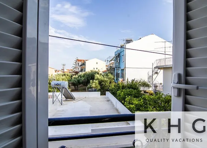 Designer's Penthouse, View! + Car Offer *