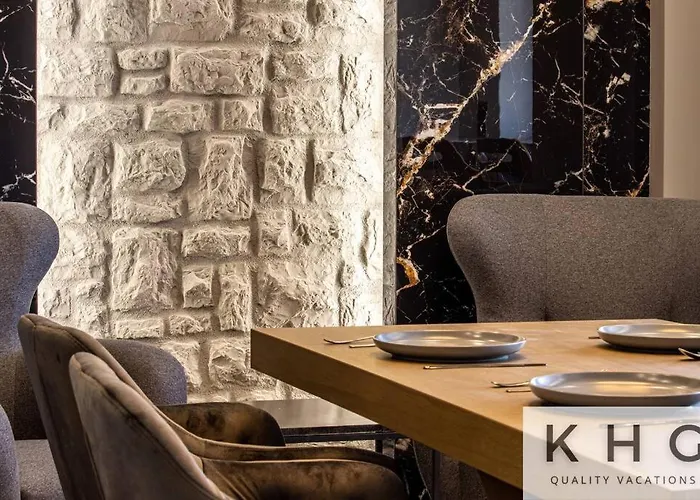 Designer's Penthouse, View! + Car Offer *