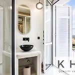 Designer's Penthouse, View! + Car Offer 公寓