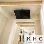 Designer's Penthouse, View! + Car Offer 阿尔戈斯托利翁