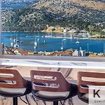 公寓 Designer's Penthouse, View! + Car Offer 阿尔戈斯托利翁
