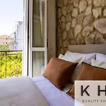 Designer's Penthouse, View! + Car Offer 阿尔戈斯托利翁